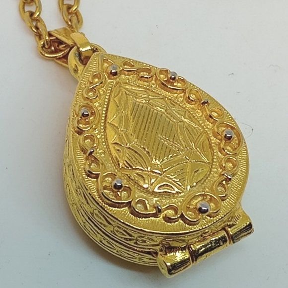 * vintage Goldette purple glass teardrop locket compartment necklace - Picture 3 of 8